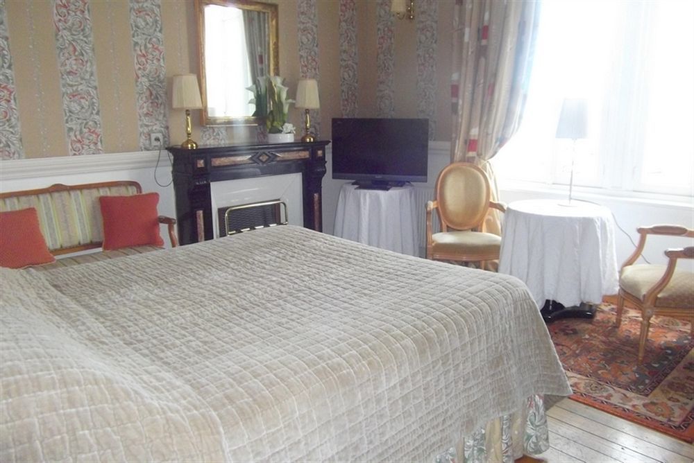 Hotel K'Loys Paimpol Exteriör bild